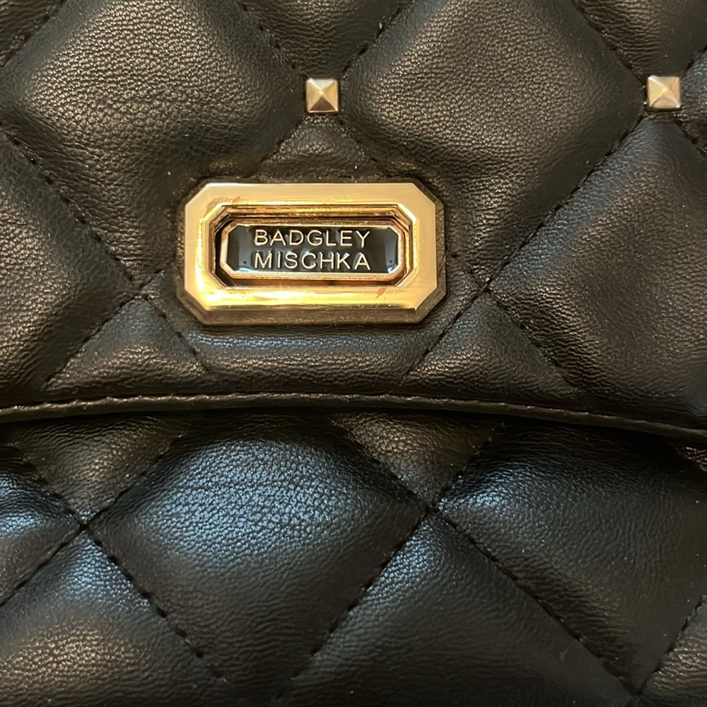 Badgley Mischka Black and Gold Quilted Shoulder Bag - Picture 2 of 5